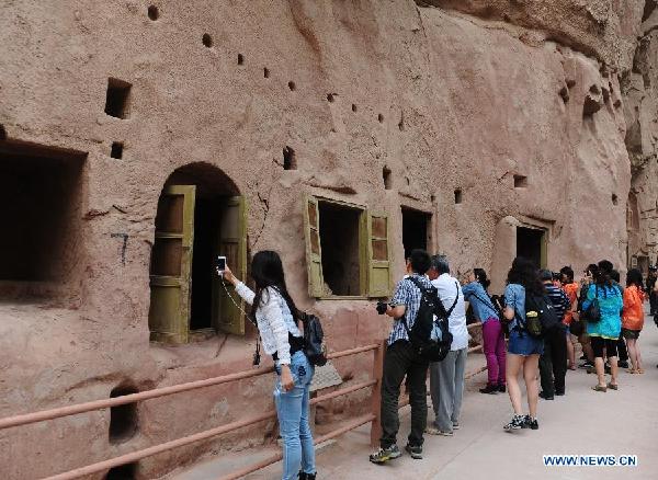 Grottos of Bingling Temple (Linxia)