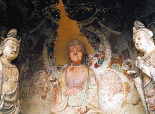 麦积山石窟彩塑
