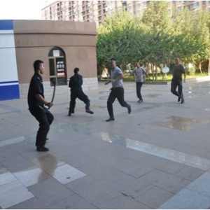 吐鲁番博物馆与吐鲁番高昌区公安局老城派出所开展应急防暴反恐联合演练