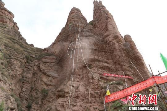 甘肃加固炳灵寺石窟危岩体清理泥沙治理渗水点