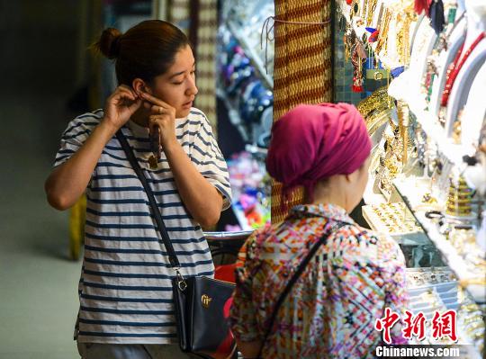 吉尔吉斯《丝路新观察》报记者感受新疆斋月生活（组图）