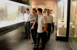 国家文物局局长宋新潮一行到西安博物院考察