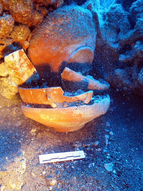 Rare set of ancient dinnerware found in southwestern Turkey