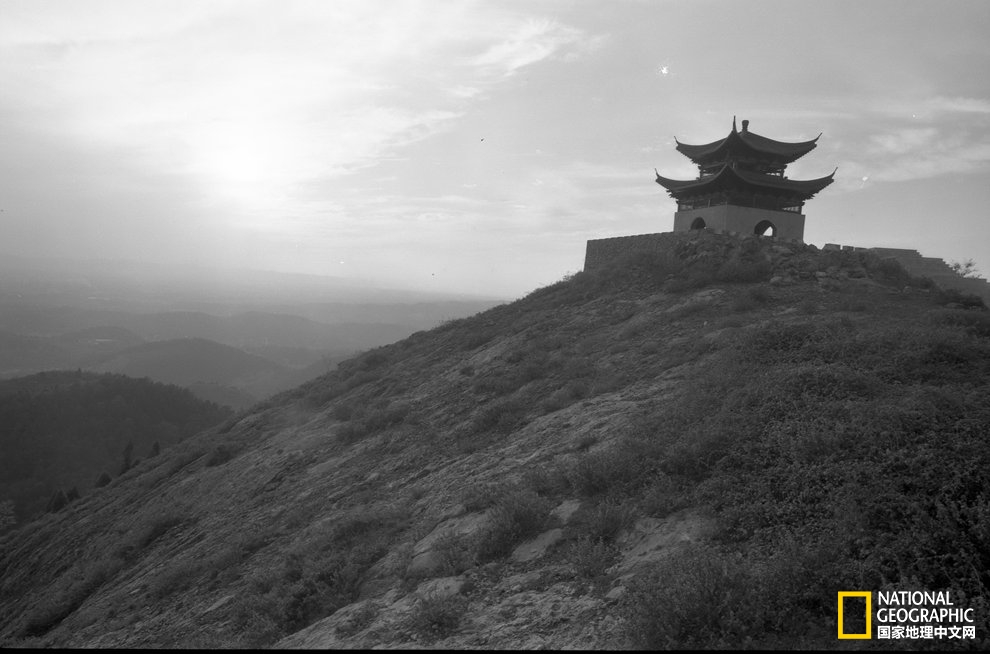 寻找李白｜他从未老去，只是肉身已载不动精神