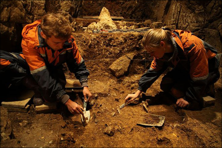 Paleolithic jewellery: still eye-catching after 50,000 years