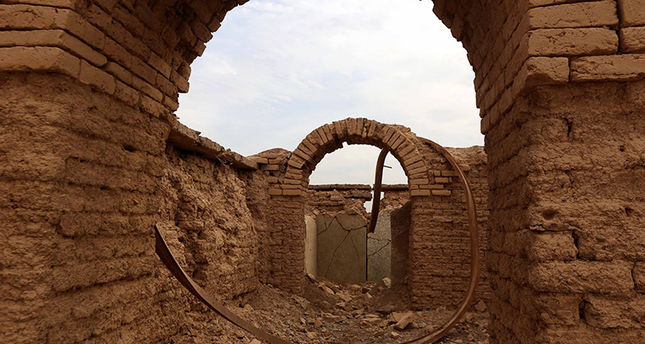 A picture taken on November 15, 2016, shows the destruction caused by Daesh at the archaeological site of Nimrud, some 30 kilometers south of Mosul in the Nineveh province. (AFP Photo)