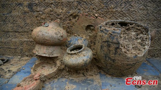 Ancient tomb discovered in Southwest China