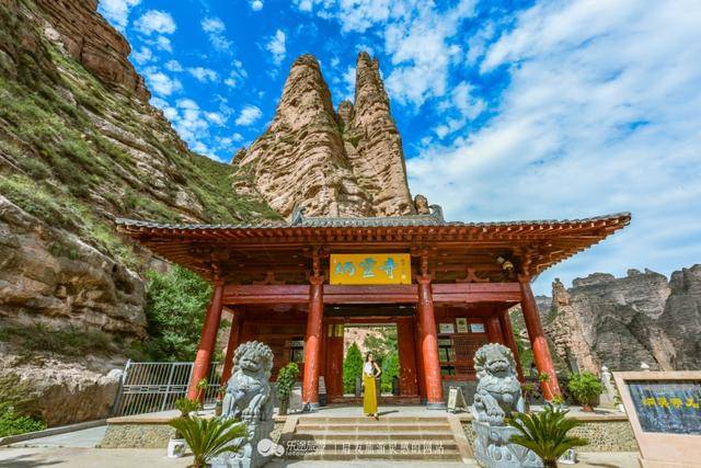 千年石窟炳灵寺 碧落黄河天地间