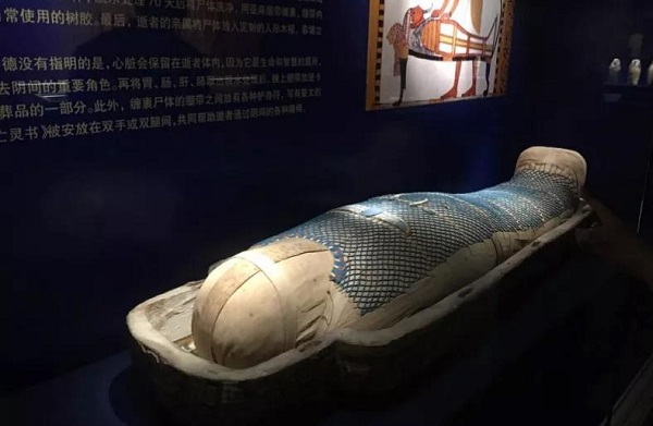 意大利藏古埃及文物小金字塔木乃伊女神像等来到了山西