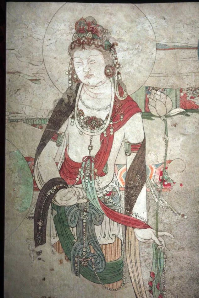 美国这座荒凉的小城,竟然因为中国的8000多件文物火了!