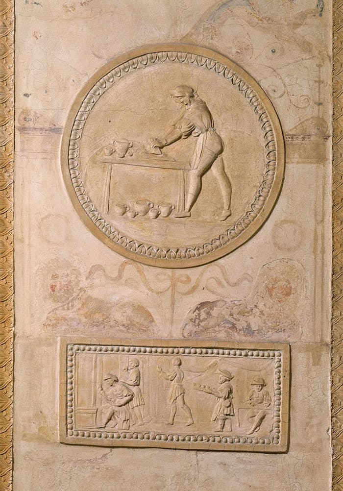 乔瓦尼·达·乌迪内以壁画浮雕描绘了拉斐尔在工作坊中的场景，梵蒂城庞蒂维奇宫