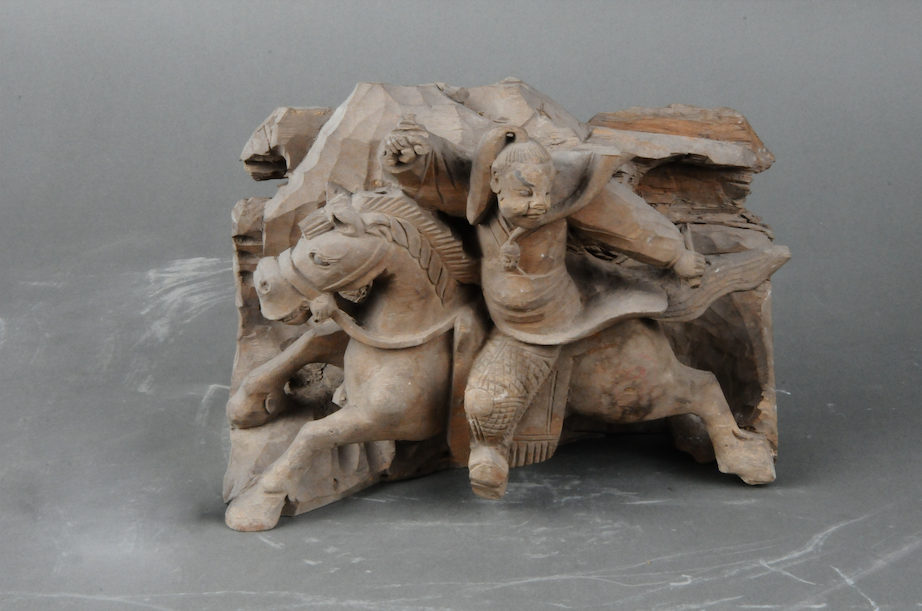赵子龙大战长坂坡木雕，清代  长27、宽19、厚13.7厘米，传世品  亳州市博物馆藏