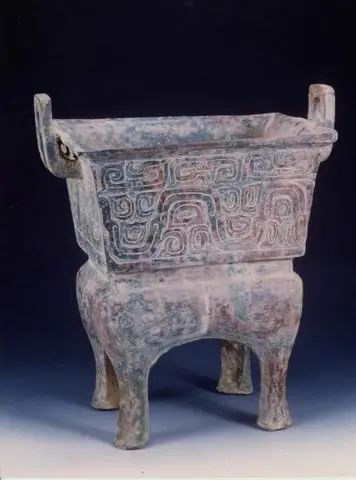 铜方甗 虢国博物馆藏