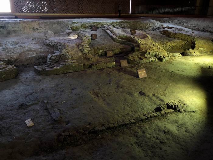 珠山北麓遗址发现的一组七座的葫芦窑