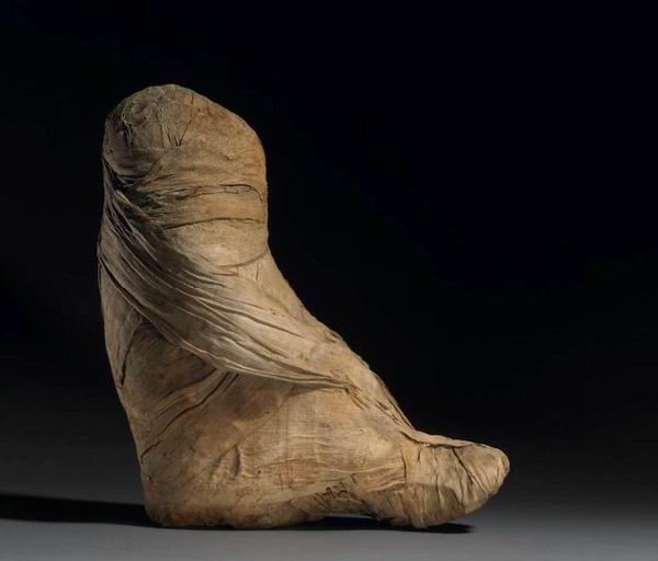 狒狒木乃伊（托勒密时期），大英博物馆藏。