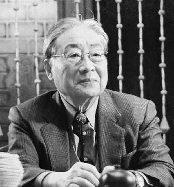 翁万戈先生