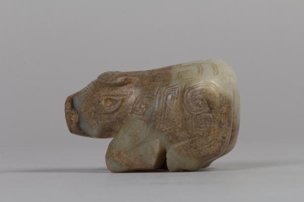 商 玉雕水牛 美国大都会博物馆藏