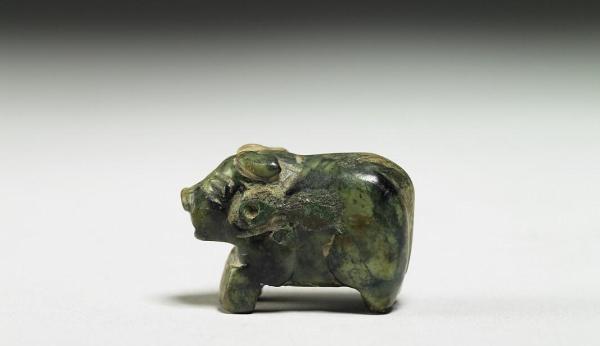 商睌期至西周早期 玉牛 中国台北故宫博物院藏
