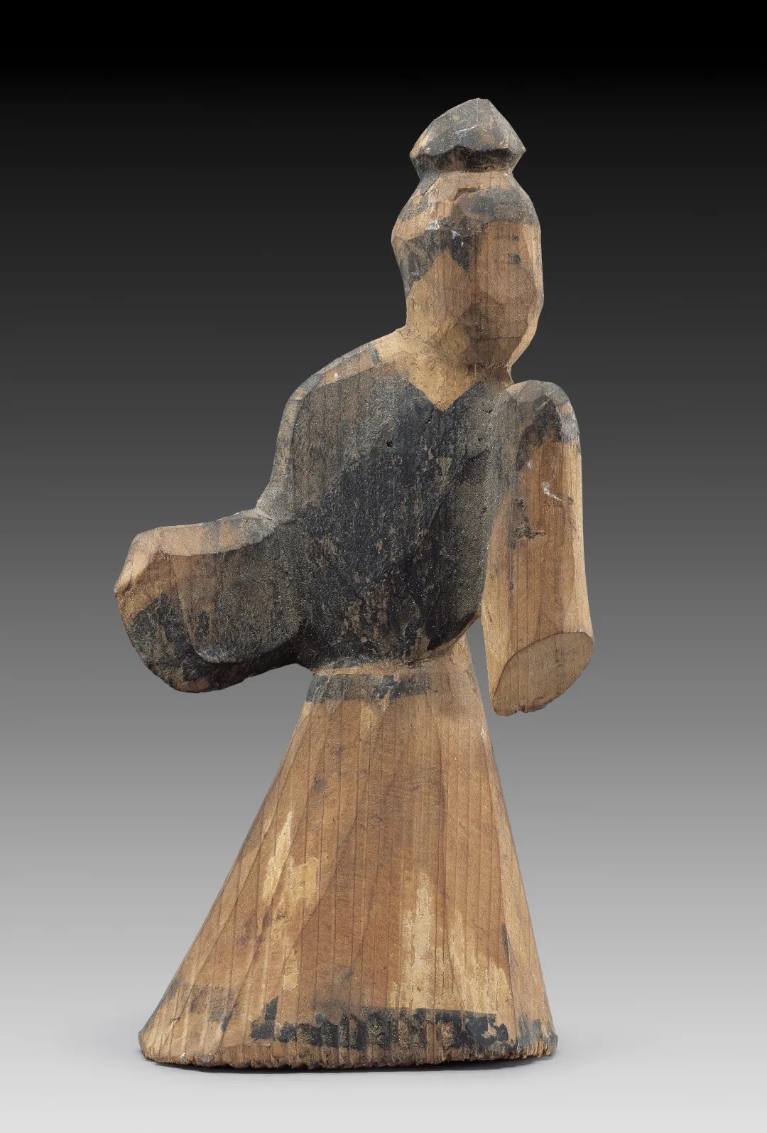 汉  彩绘木雕女舞俑 国家博物馆藏