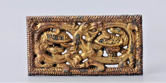 西汉  蟠龙双龟纹鎏金铜带头 西汉南越王博物馆藏
