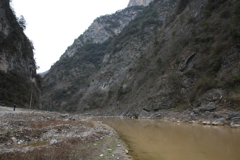 石门沟口栈道遗址全景.jpg