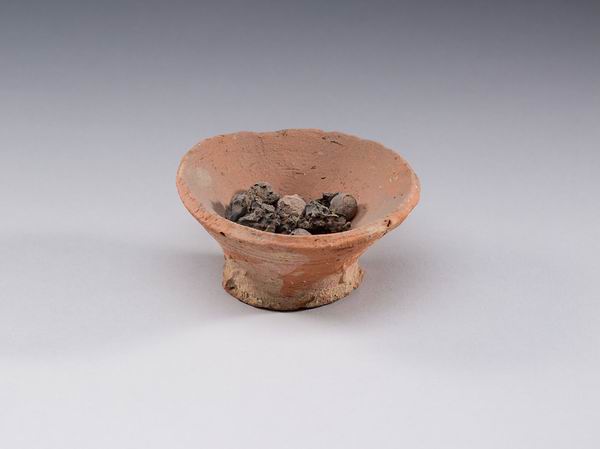 森穆特墓中的葡萄 出土于底比斯,德尔-巴哈利(Thebes, Deir el-Bahri),第18王朝(约公元前1479–1458年),大都会艺术博物馆(Metropolitan Museum of Art 27.3.506)