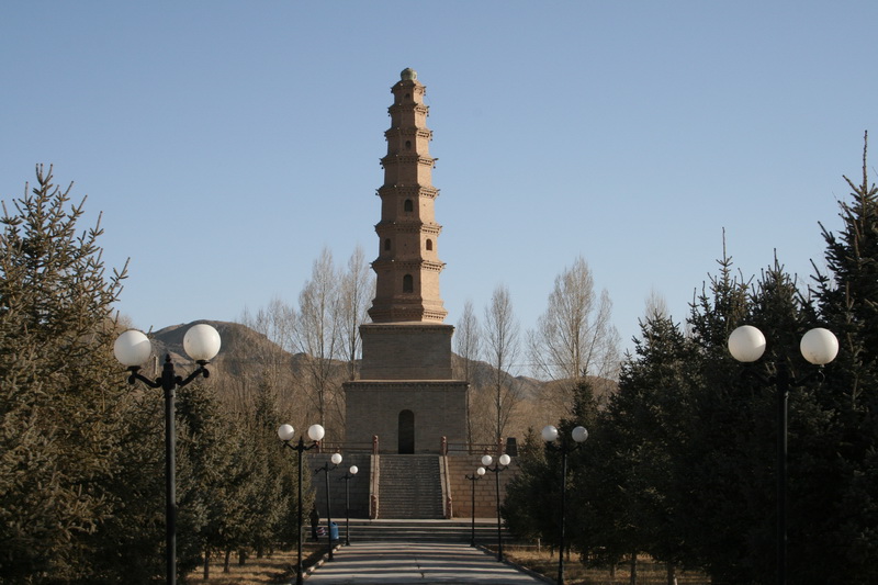 0418T00012-00036北海子塔远景.jpg