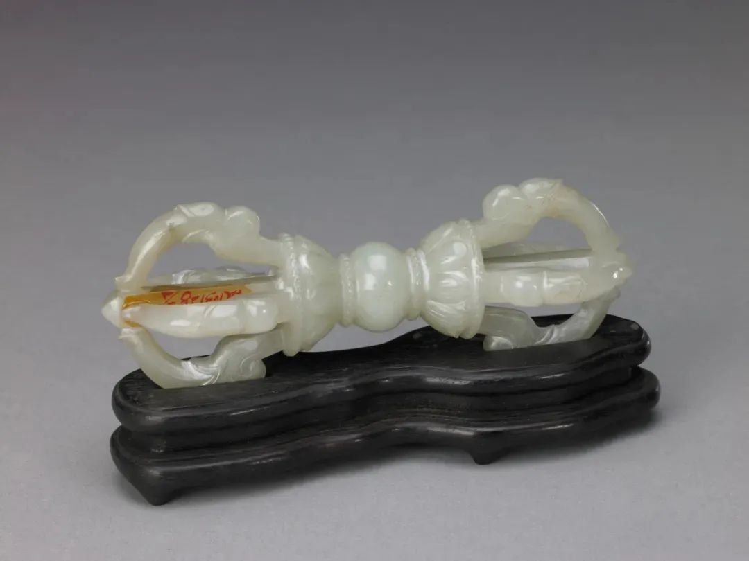 清 乾隆（1736-1795），乾隆款白玉杵，故宫博物院藏