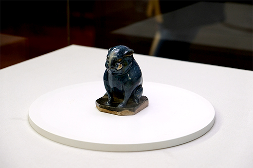蓝釉兔，中国，唐代，东京国立博物馆藏