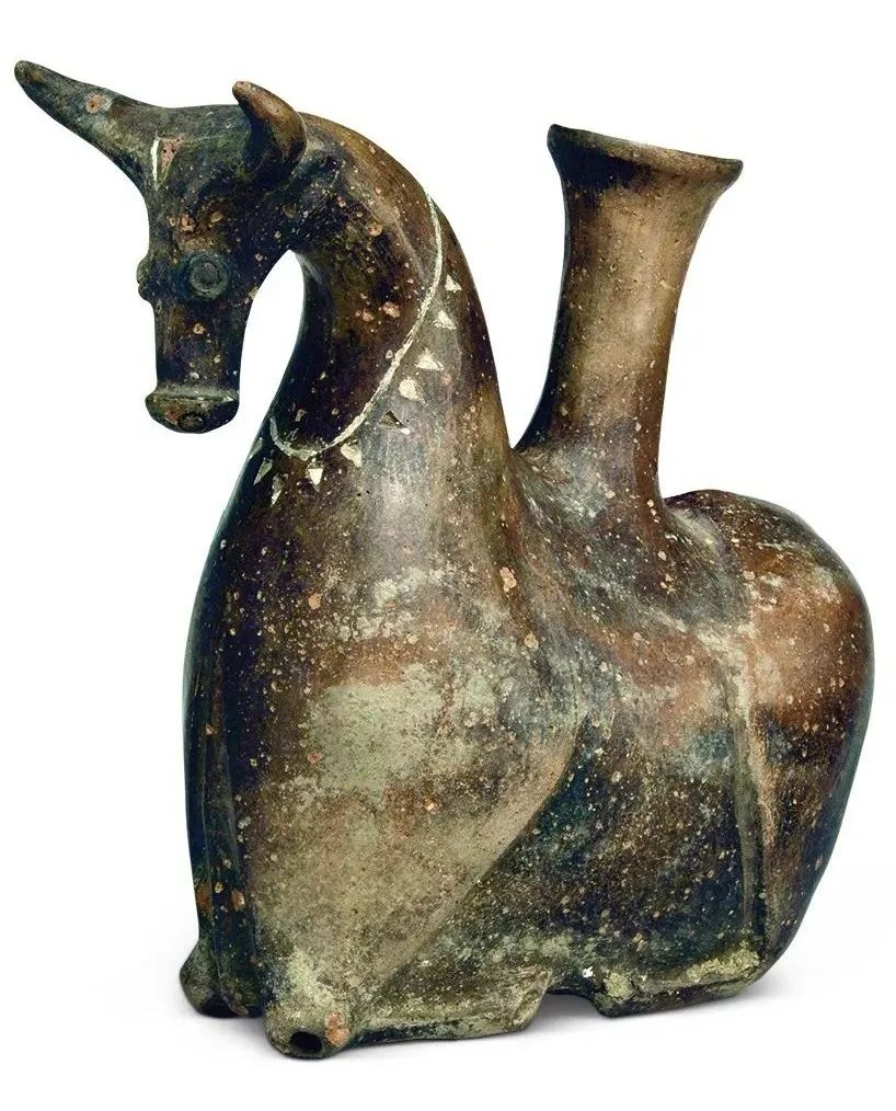 公牛形陶来通 公元前10—前8世纪左右 伊朗出土 日本平山郁夫丝绸之路美术馆藏