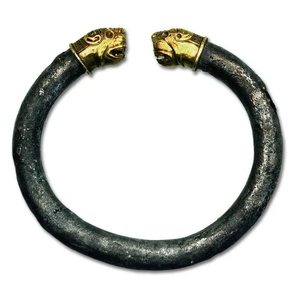 金质狮头银手镯 公元前6—前4世纪 伊朗出土 日本平山郁夫丝绸之路美术馆藏