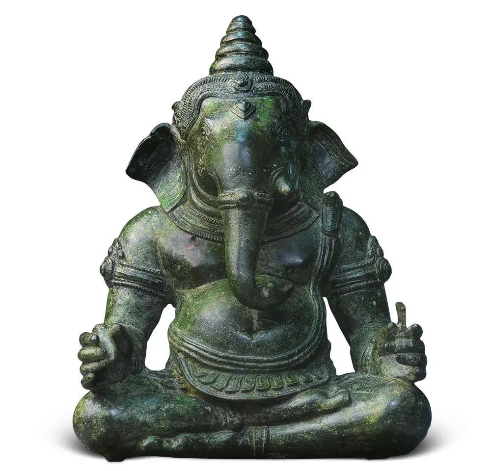 象头神伽内什青铜像 公元12世纪末—13世纪初（吴哥时期） 柬埔寨国家博物馆藏