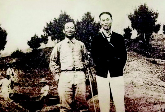 吴金鼎(左)与梁思永(右)