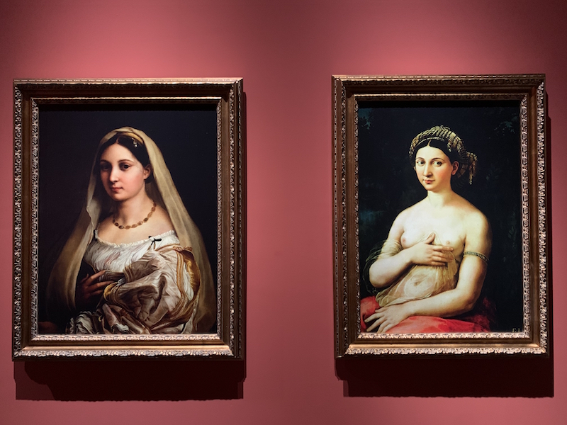 《披纱巾的少女》复制品,质感较差