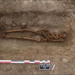 Archaeologists investigate mystery of graves reopened 1,400 years ago