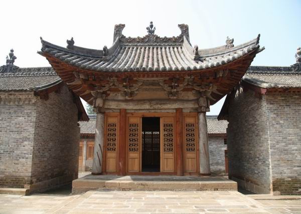 高平市中庙村(下台)炎帝庙金元风格舞亭