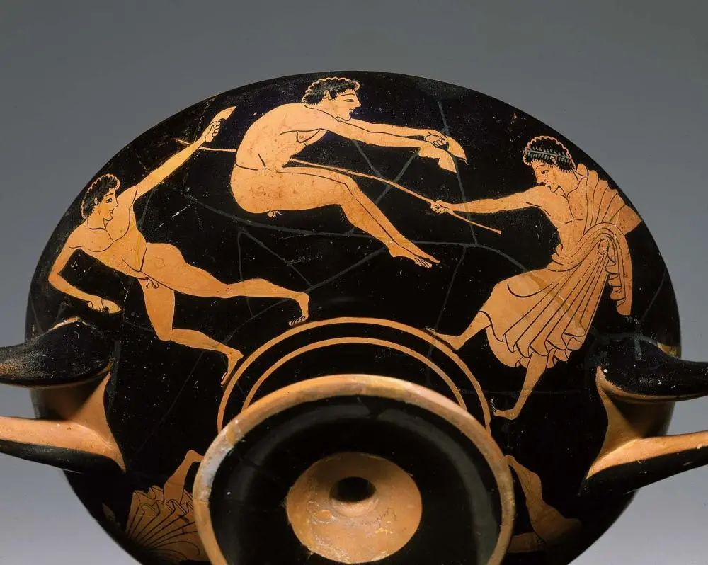 外部- Drinking cup (kylix) depicting pentathletes, Onesimos, Greek, Late Archaic Period, about 500–490 B.C. Ceramic, Red Figure