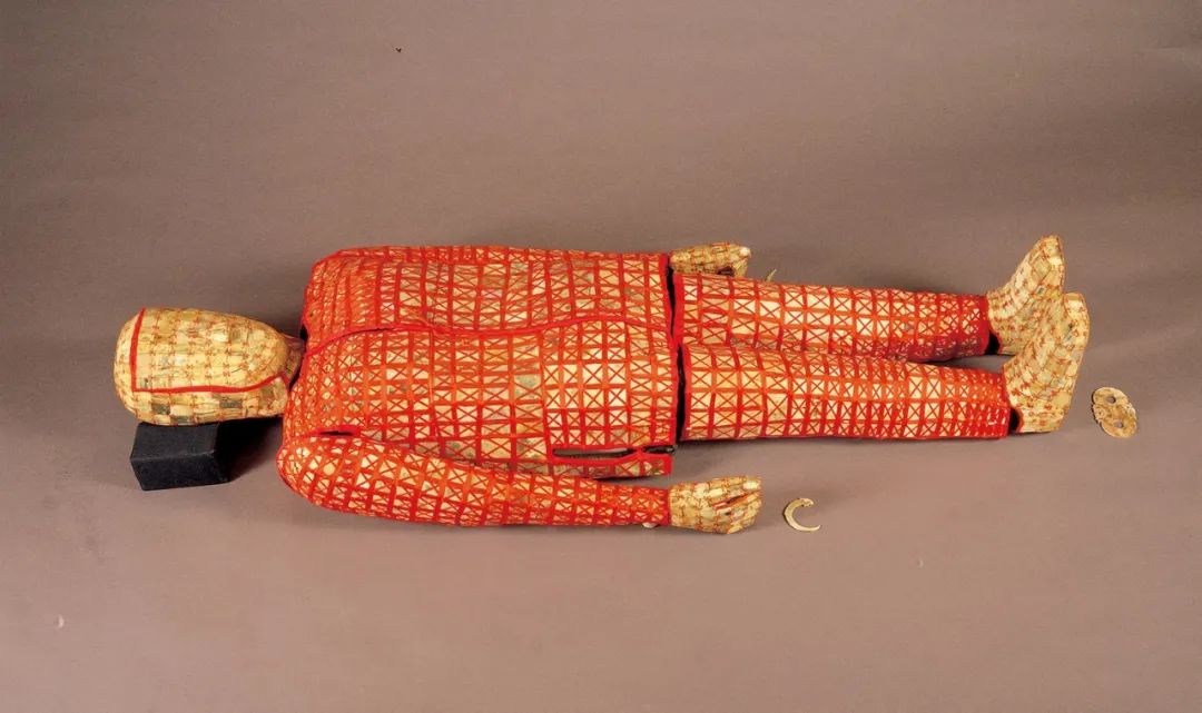 丝缕玉衣  西汉（公元前202年—公元8年） 1983年象岗南越王墓出土 西汉南越王博物馆藏