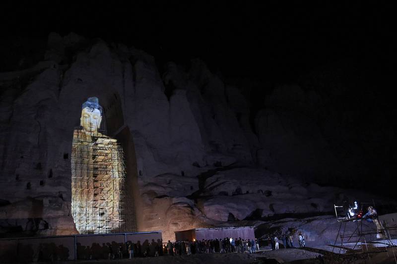 今年3月“与佛共舞之夜”上,用3D技术重现的巴米扬大佛 图 法新社