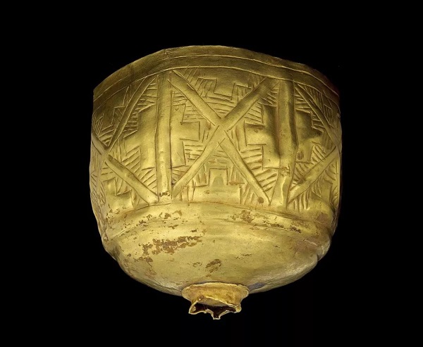 几何纹金杯 法罗尔丘地 公元前2200年-前1900年 金