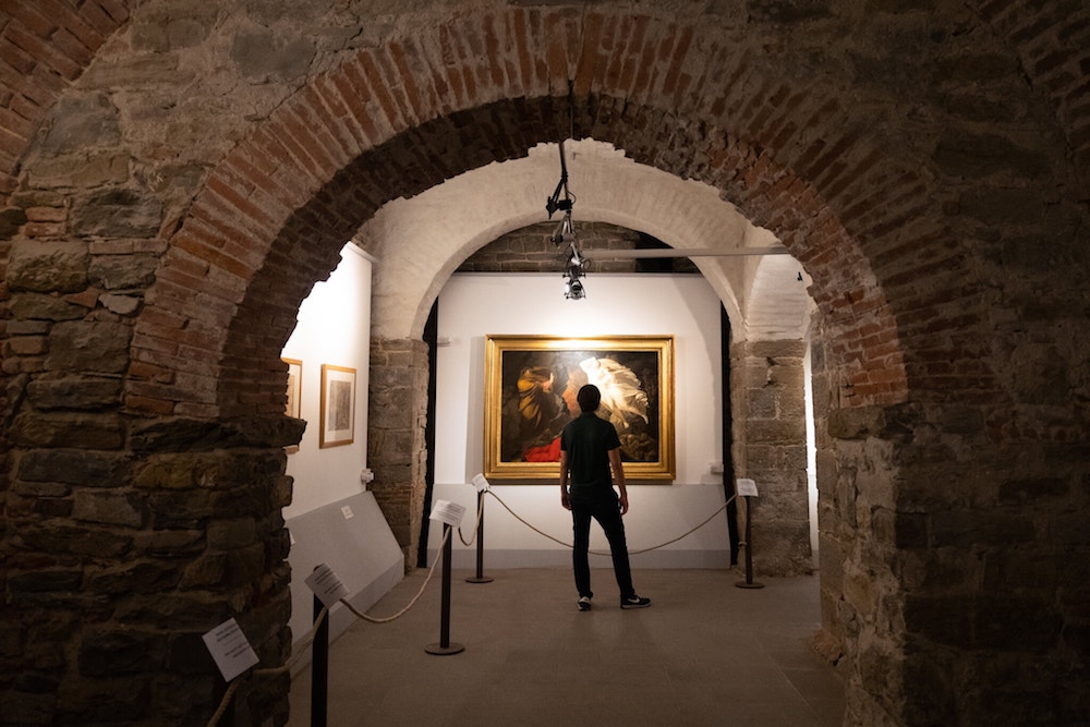 正在波皮镇展出的乌菲齐藏品,尼克拉·蒙蒂(Nicola Monti)作品,《但丁地狱篇中的弗朗西斯卡·德·里米尼》 Clara Vannucci 拍摄 图源:纽约时报