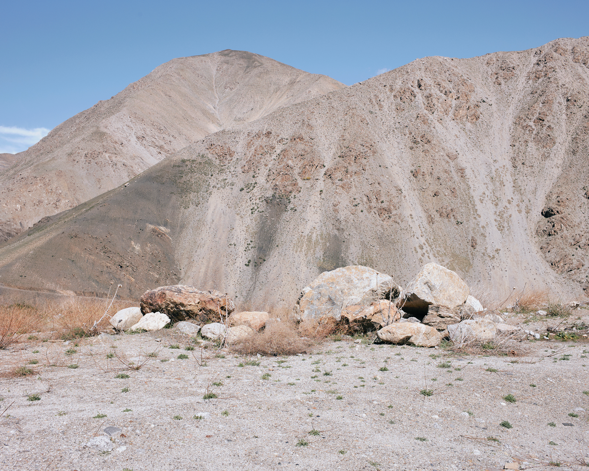 2019年，潘杰希尔山谷的荒山。