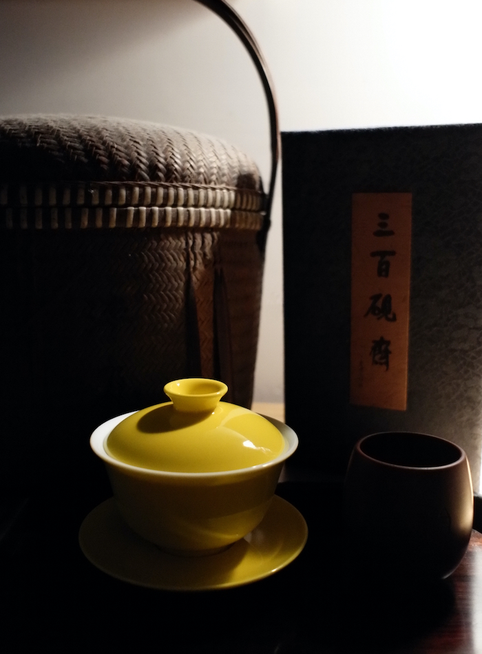 上海申窑展出的鸡油黄瓷器