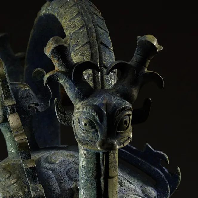 神面纹卣(局部) 西周早期 随州博物馆藏
