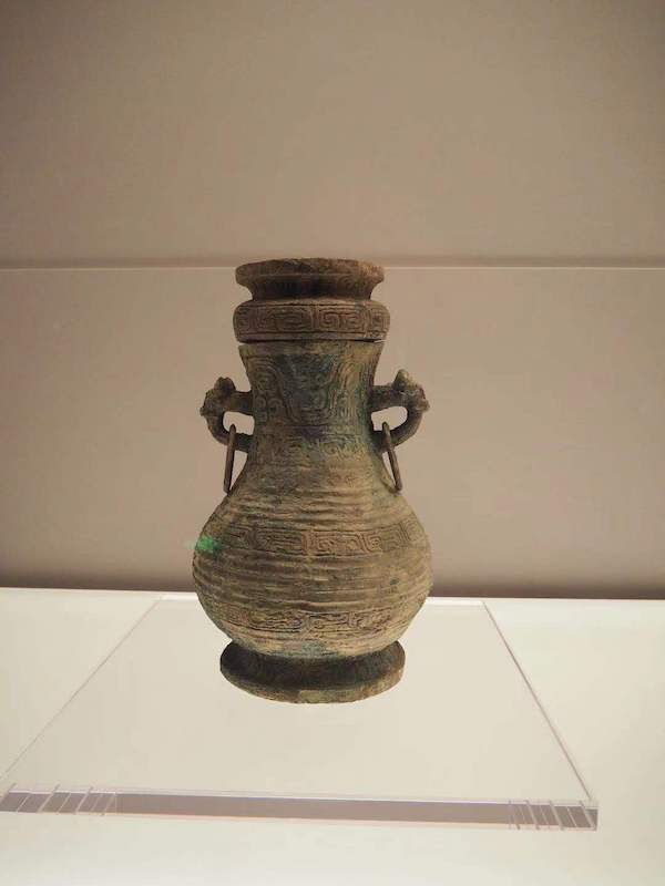 展览现场  春秋早期 噩侯壶 
