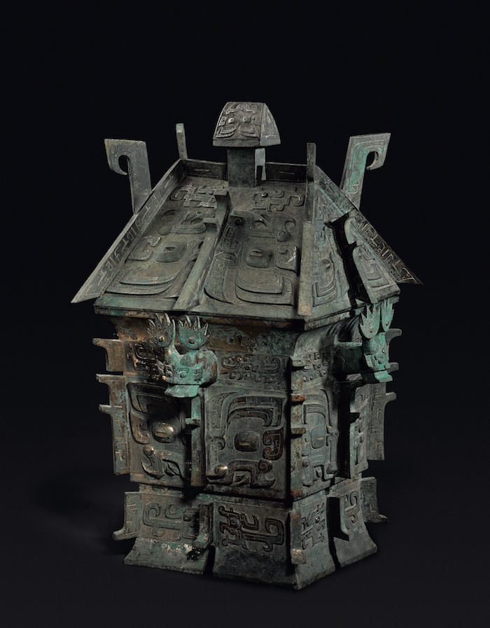 宝鸡石鼓山商周墓地出土龙纹禁组里户方彝(修复后)