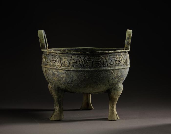 噩伯鼎 春秋早期 2012-2014年南阳夏饷铺16号墓出土 南阳市文物考古研究所藏