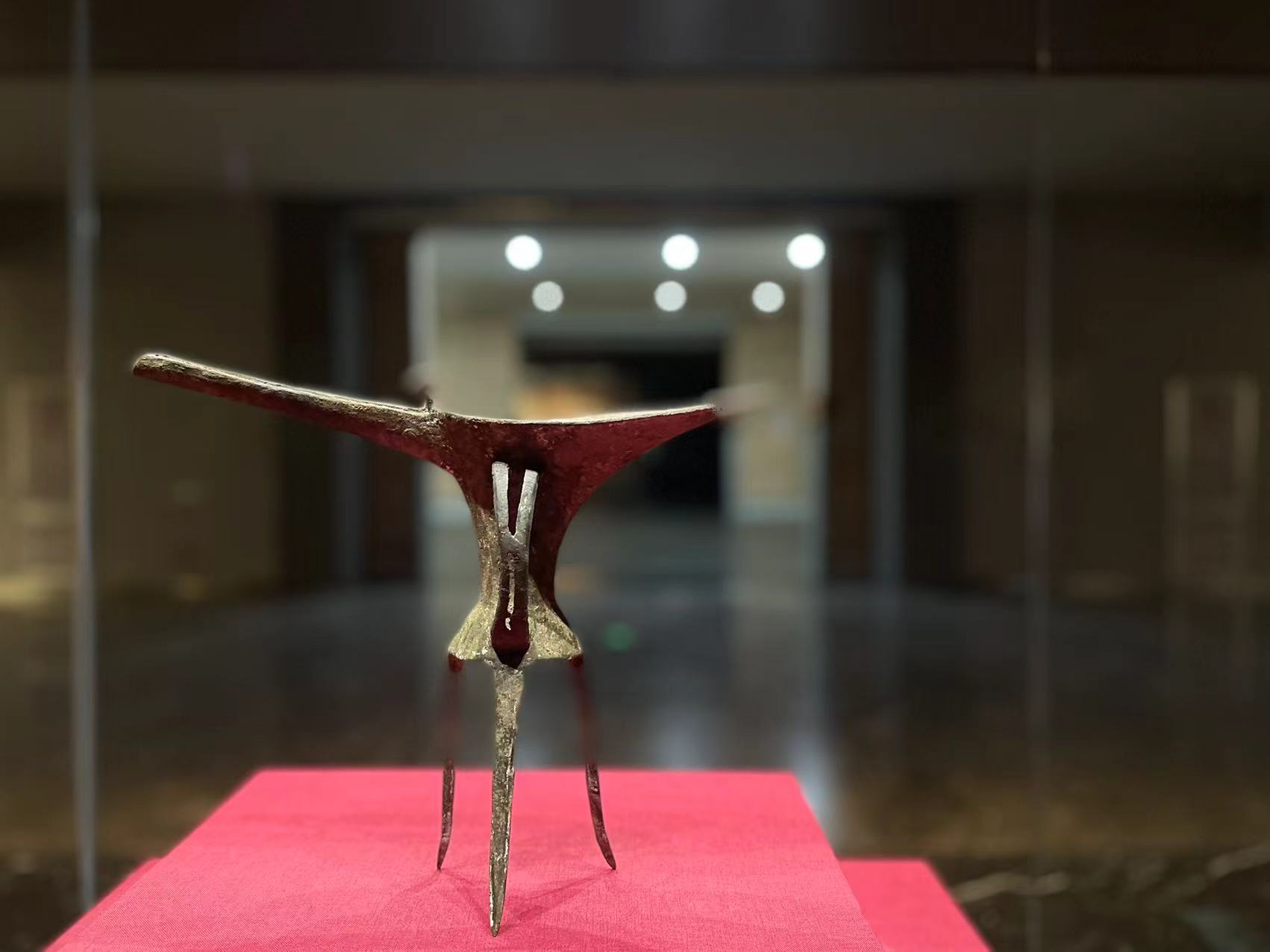 乳钉纹铜爵 夏代 礼器 1975年二里头遗址出土