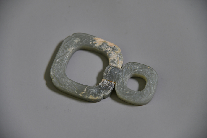 勾连云纹玉饰 南宋 富阳南宋梁端礼墓出土 杭州市富阳区博物馆藏