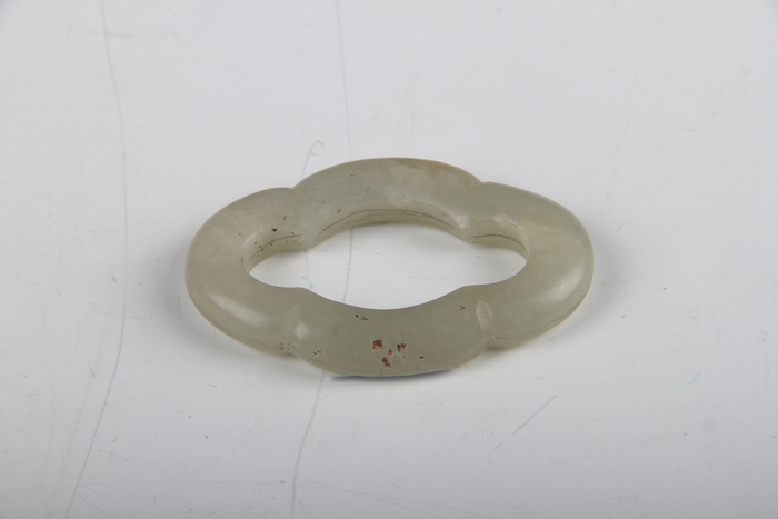 海棠形玉绦环 南宋 金华市郑刚中墓出土 金华市博物馆藏